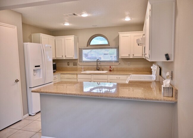 Foto del edificio - 10207 Wayward Wind Ln