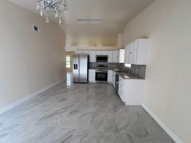 Foto del edificio - 7926 Burlwood Ln