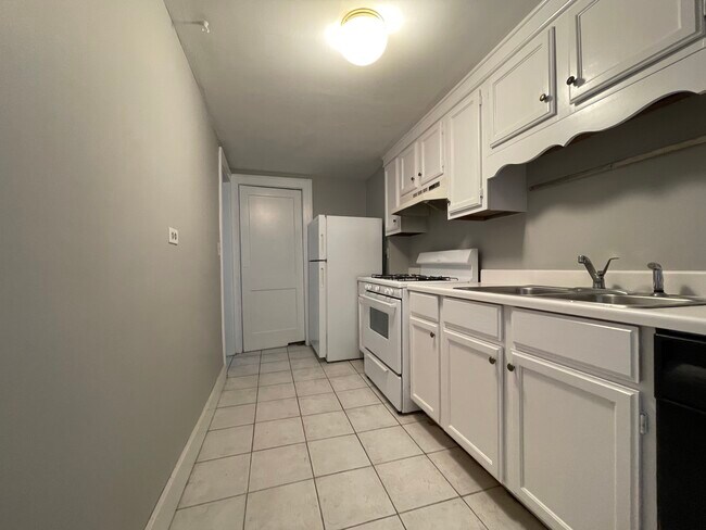 Foto del edificio - 105 W 51st St