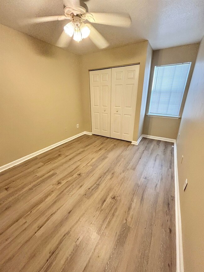 Building Photo - 2856 Botany Pl