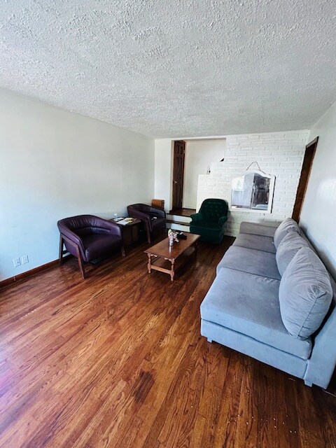 Foto del edificio - 1340 Manss Ave