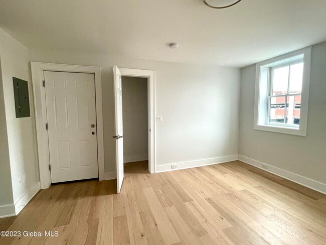 Foto del edificio - 423 Broadway