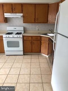 Foto del edificio - 5022 Beech Ct