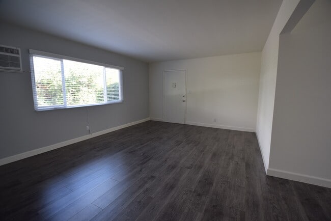 Building Photo - 5230 Kester Ave