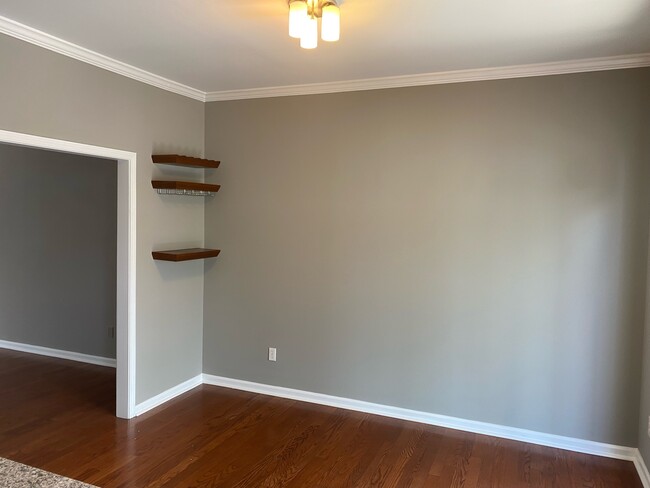 dining room - 708 E 8th St