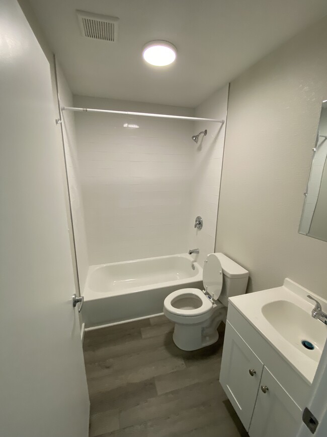 Foto del edificio - 2230 E Brill St