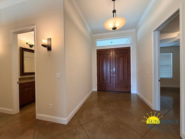 Building Photo - 249 Beachview Dr NE