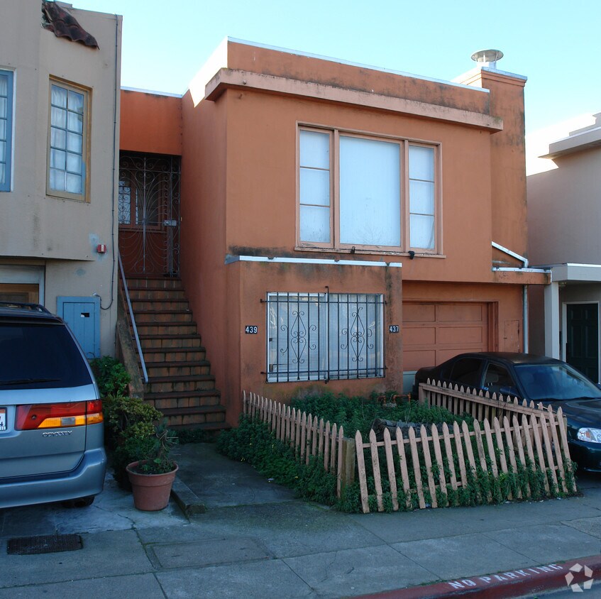 Building Photo - 437-439 John Daly Blvd