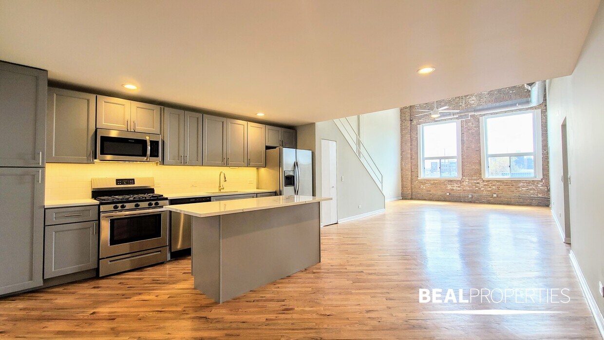 Kitchen - 2320 N Damen Ave