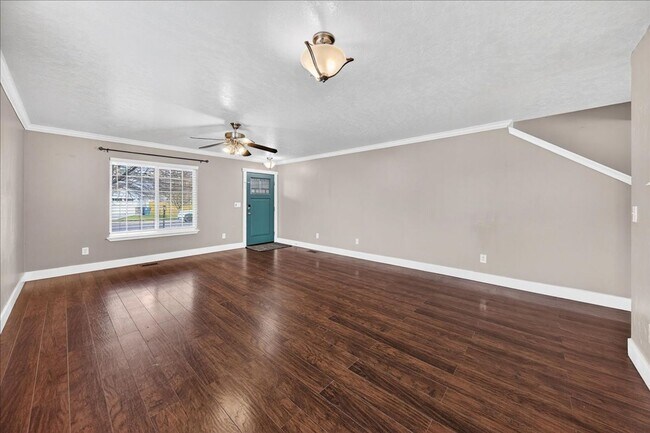 Foto del edificio - Beautiful NW Meridian Home with Privacy and Community Amenities