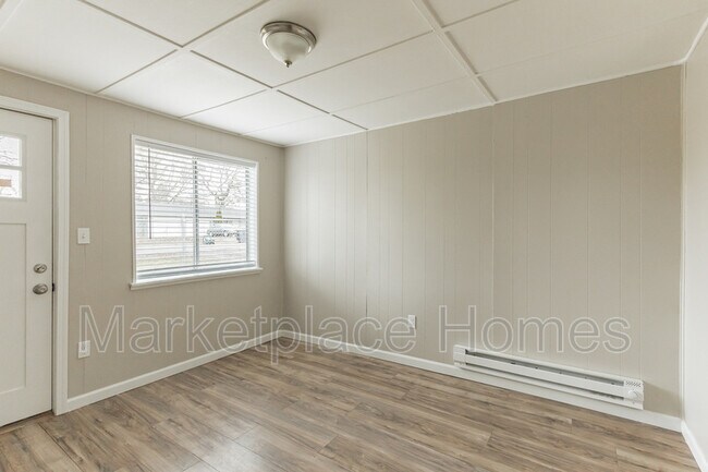 Building Photo - 8810 Rose Rd SW