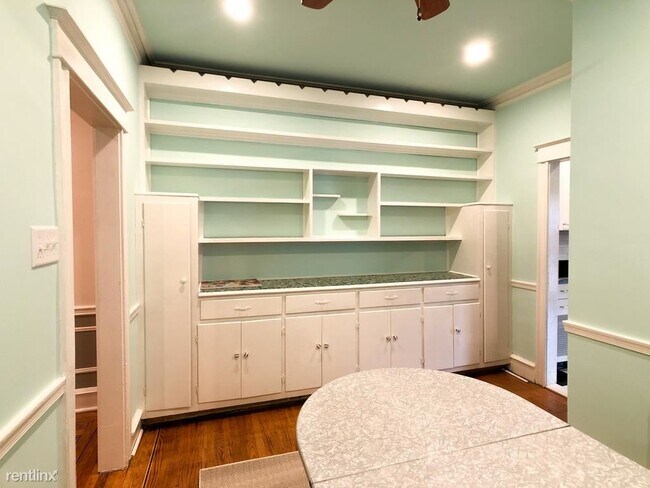 Foto del edificio - 4 br, 2.5 bath House - 5634 Woodbine Ave