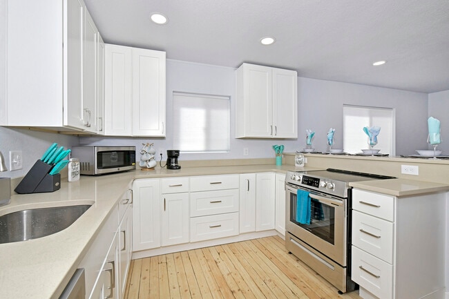 Photo - 1007 E Rio Grande St House