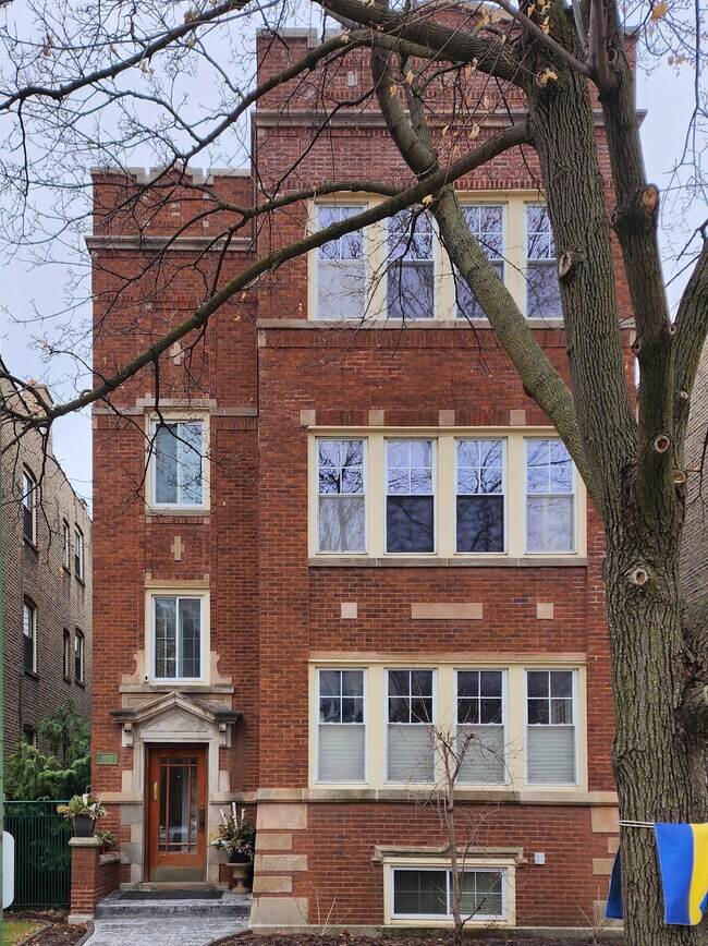 Foto del edificio - 4942 N Washtenaw Ave