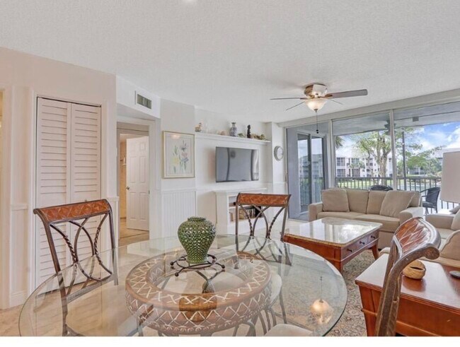 Building Photo - 353 S US Hwy 1