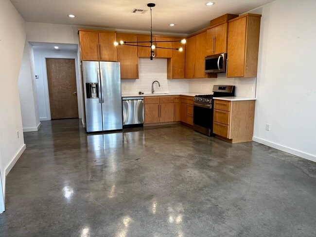 Building Photo - 101 Hamilton Pl