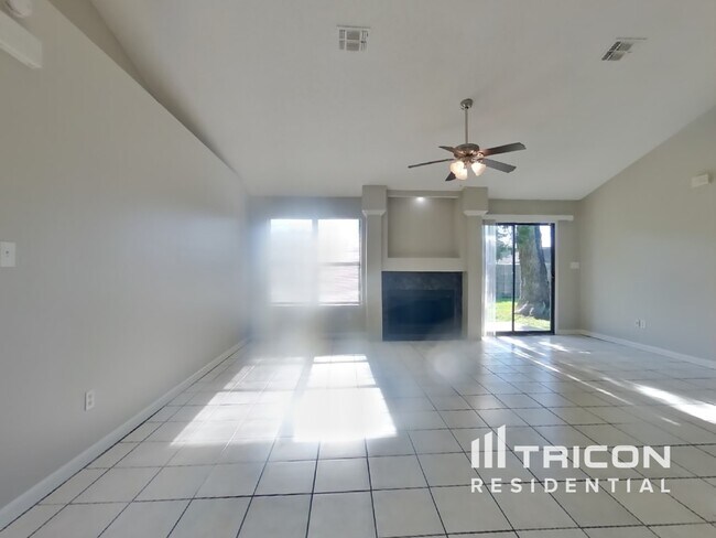 Foto del edificio - 7827 Pepper Cir E