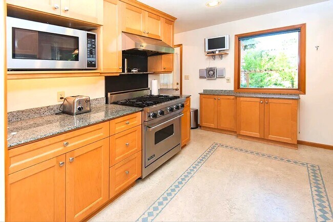 Foto del edificio - 6520 43rd Ave NE