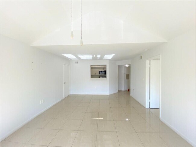 Foto del edificio - 10440 SW 156th Ct
