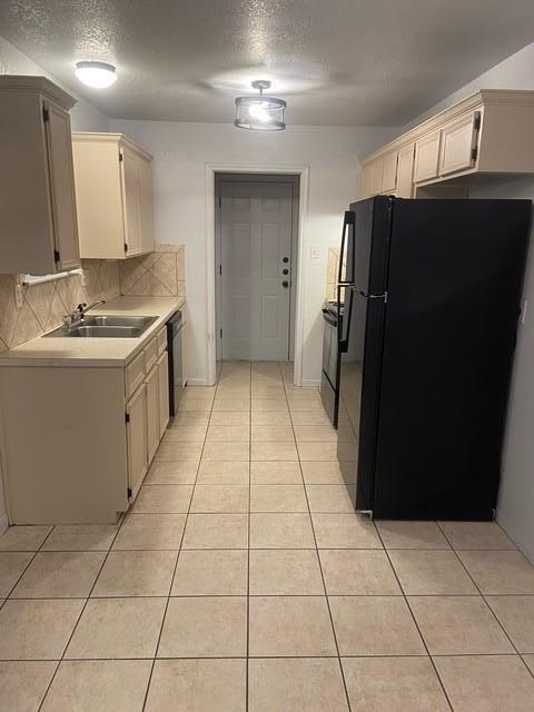 Foto del edificio - 3700 Dustin Ct