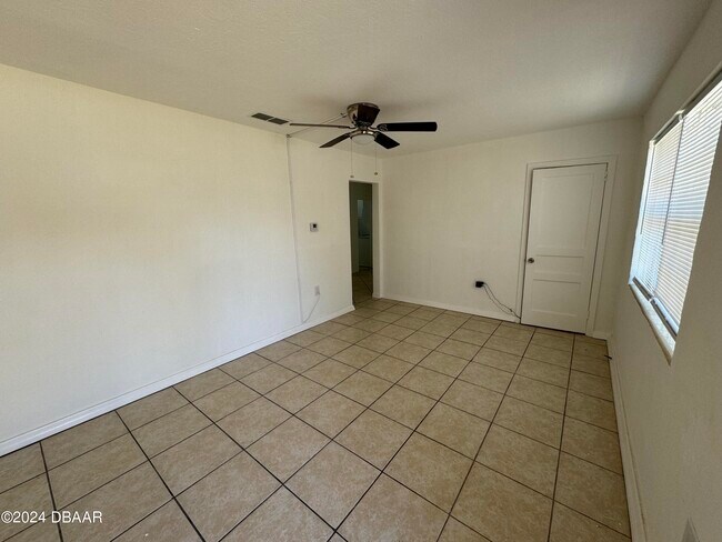 Building Photo - 32 Byron Ellinor Dr