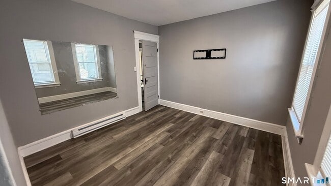 Foto del edificio - 500 Carroll Ave