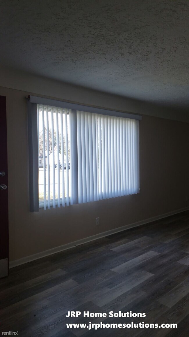 Building Photo - 3 br, 1.5 bath House - 898 Bryant Ave