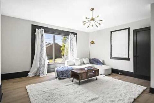 Foto del edificio - 1816 Jo Johnston Ave