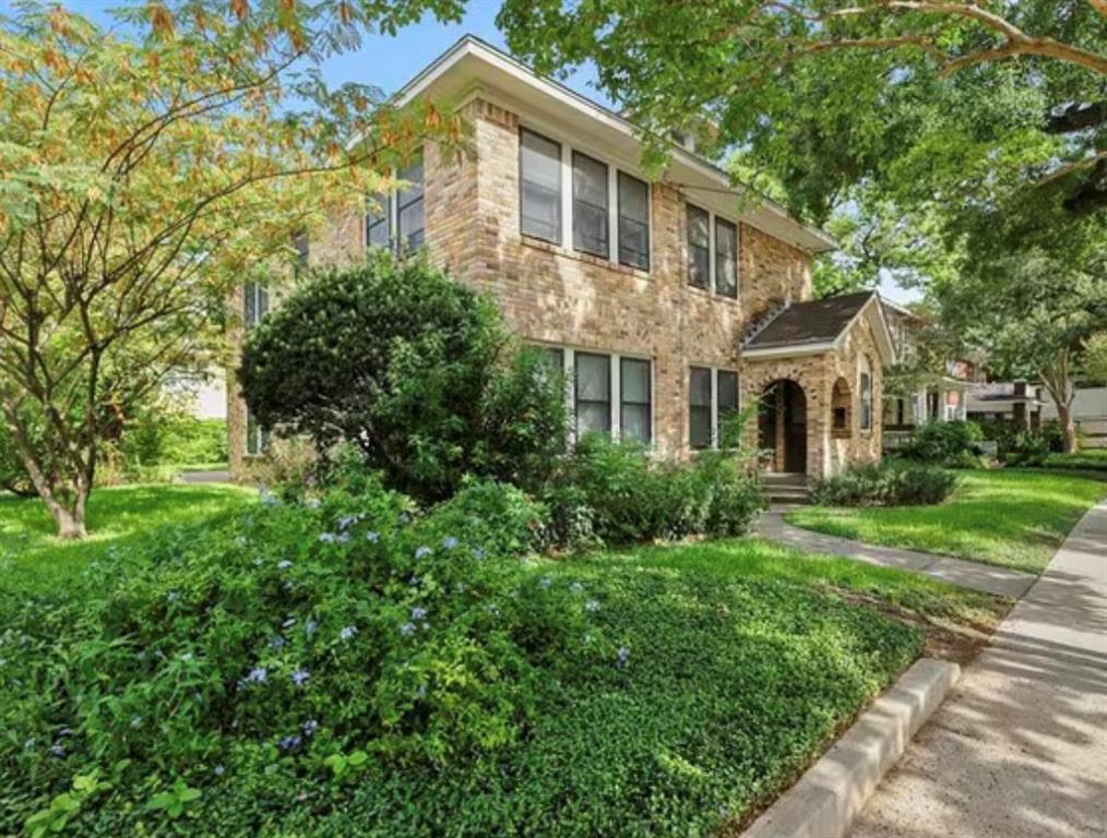 Foto principal - 4018 Garrott St