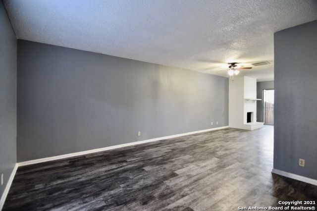 Foto del edificio - 8731 TRADEWIND DR