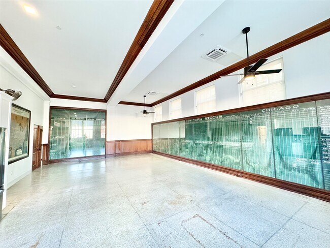 Building Photo - 2102 Mechanic St