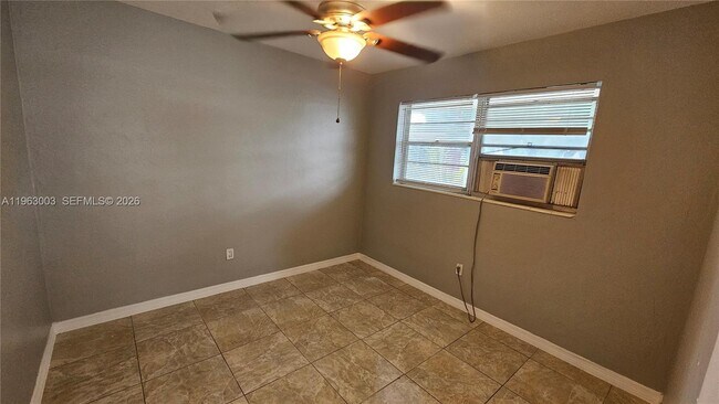 Foto del edificio - 6204 Dewey St