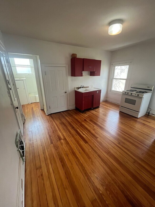 Foto del edificio - 3523 Clifton Ave