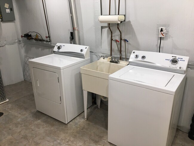 Lavadero - 103 Shadowlawn Dr