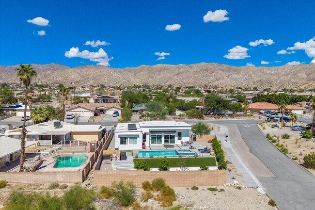 Foto del edificio - 11635 Upland Way
