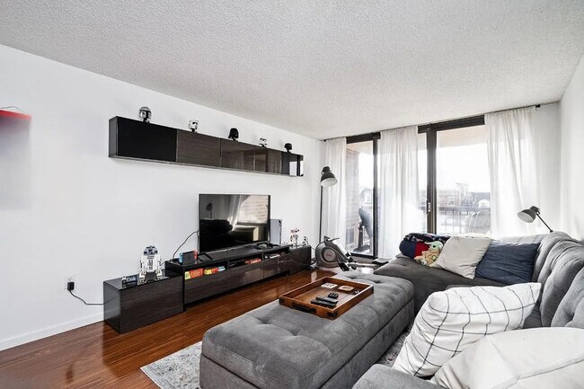 Foto del edificio - 241 S 6th St