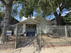 Building Photo - 4316 Roseland St