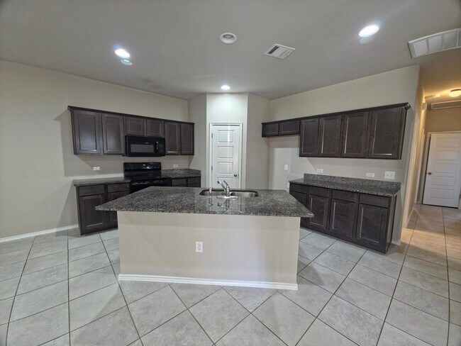 Foto del edificio - 1208-1210 Garland RD