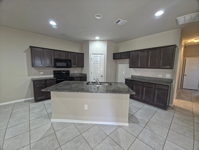 Building Photo - 1208-1210 Garland RD