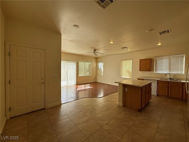 Building Photo - 7776 Littondale St