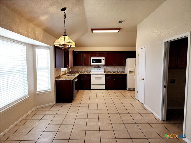 Building Photo - 3902 Split Oak Dr