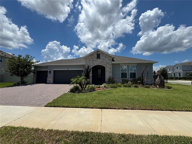 Foto del edificio - 715 Blue Citrus Ln