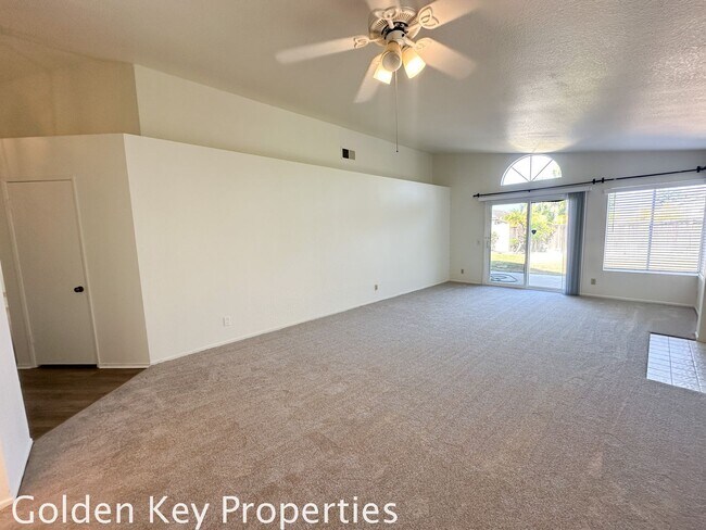 Foto del edificio - Single level 3BR/2BA home in Rancho Del Oro!