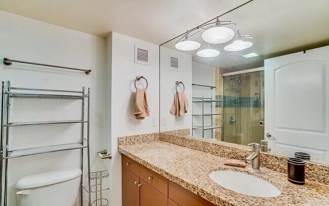 Foto del edificio - 3955 Faircross Pl