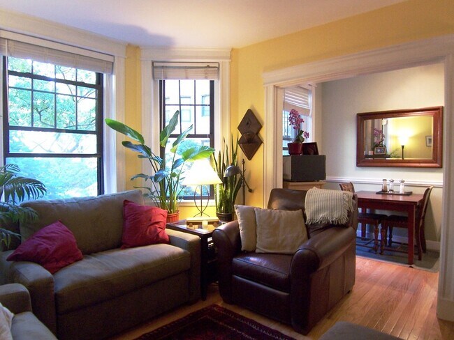 Foto del edificio - 118 Riverway St