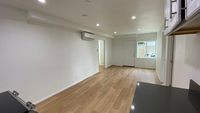 Living room - 296 Foothill Dr