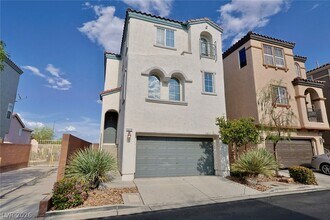Building Photo - 9578 Summer Furnace St