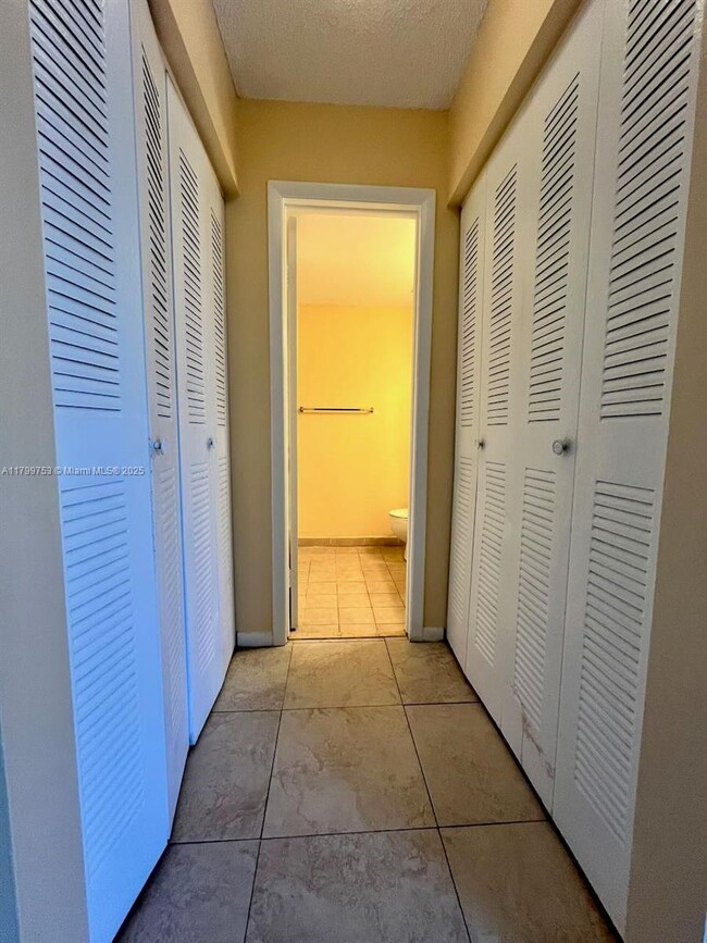 Foto del edificio - 3470 Foxcroft Rd