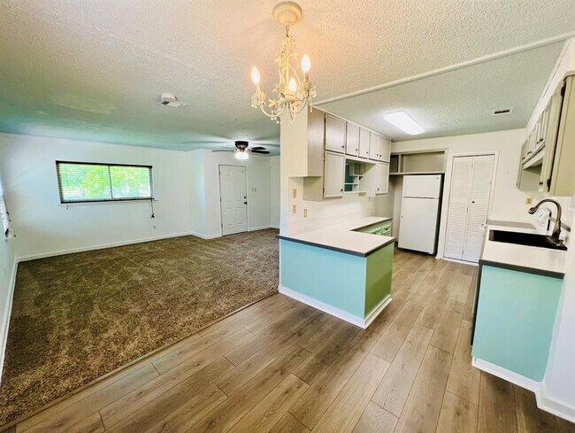 Foto del edificio - 11101 28th St