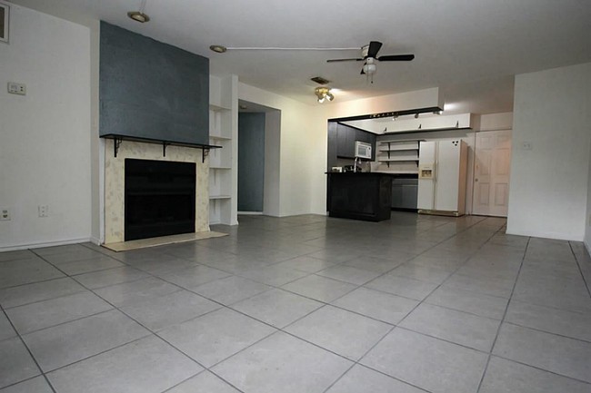 Building Photo - 16800 Sugar Pine Dr